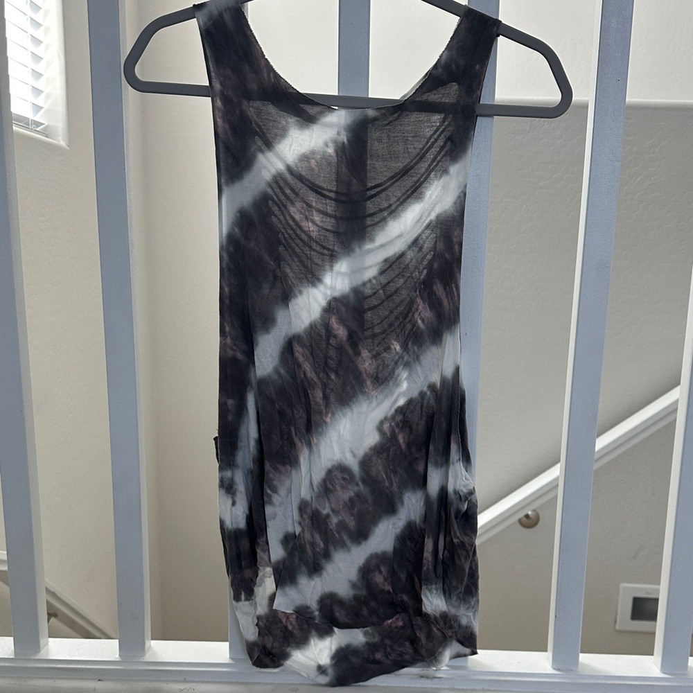 Young Fabulous & Broke Monochrome Tie-Dye Top